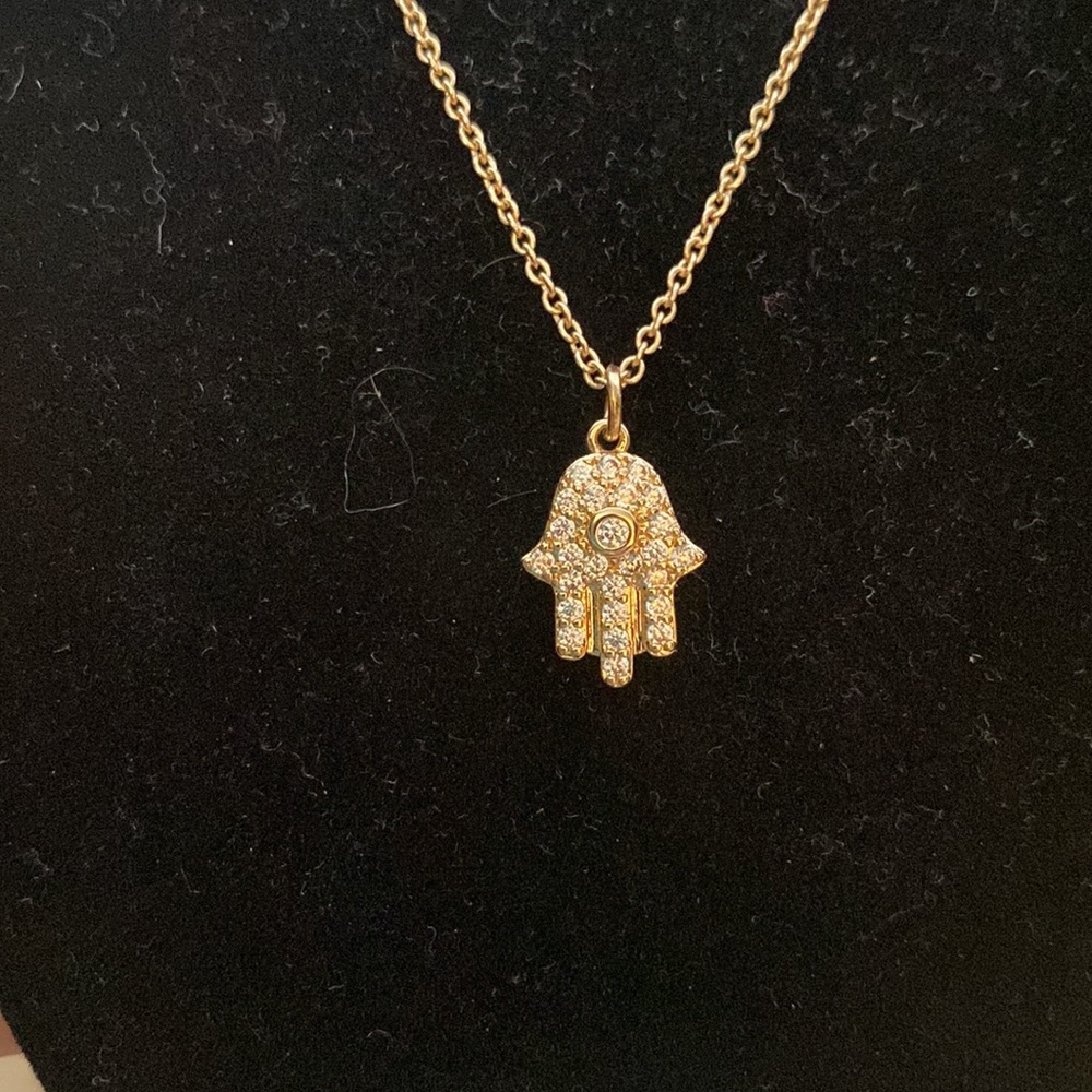 Hand of Fatima‎ Women’s Gold Necklace - Picture 2 of 3